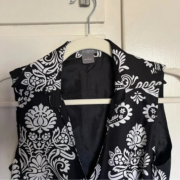 Ann Taylor Black White‎ Damask Print Wrap Sleeveless Dress Size 2 - Picture 2 of 9
